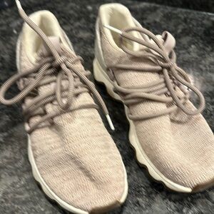 Women’s Sorel Kinetic sneakers